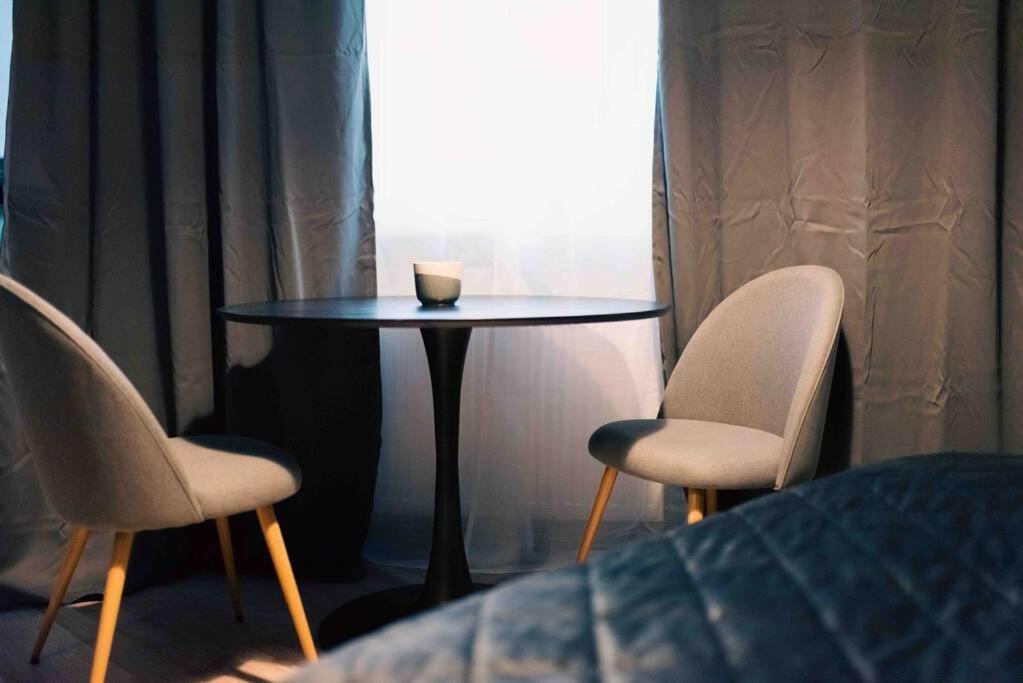 Cozy Studio In The Heart Of Bucharest Apartment Luaran gambar
