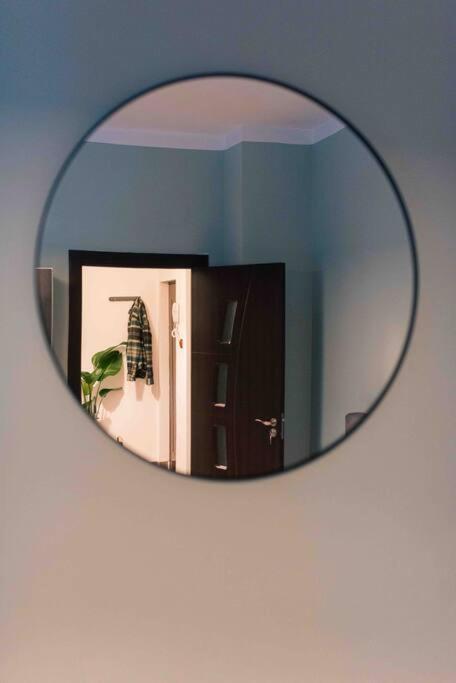 Cozy Studio In The Heart Of Bucharest Apartment Luaran gambar